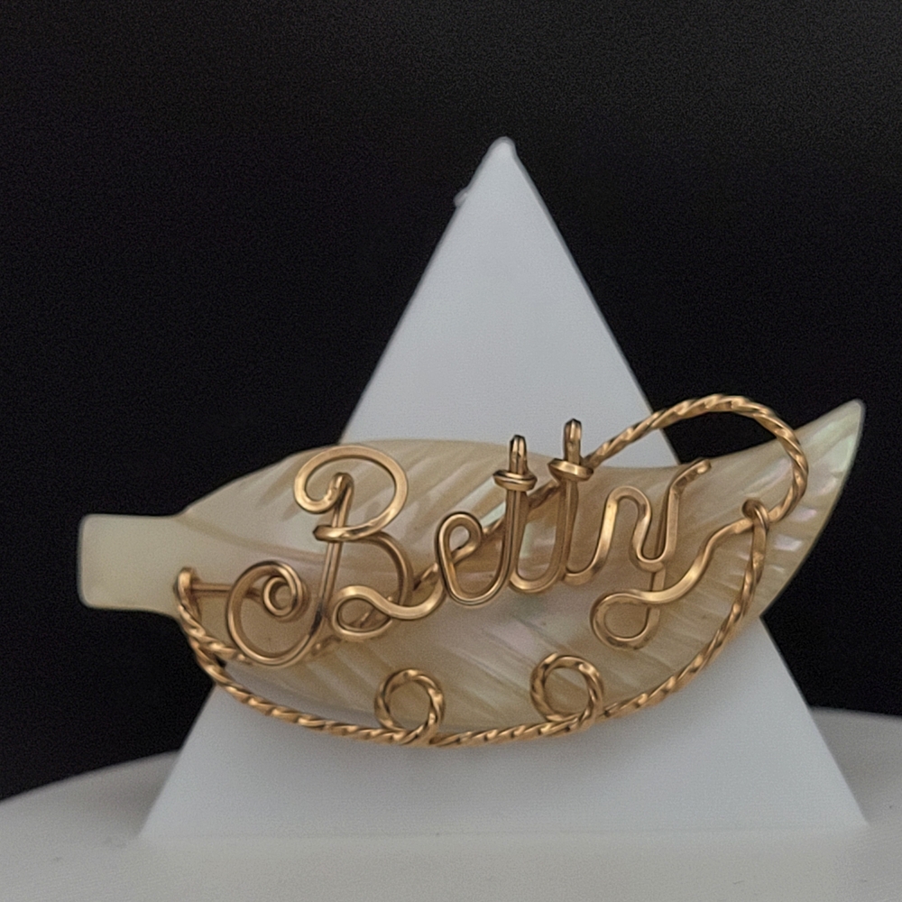 "Betty" Vintage Mother of Pearl Leaf Gold Filled Wire Brooch Pin Shell - Picture 2 of 6